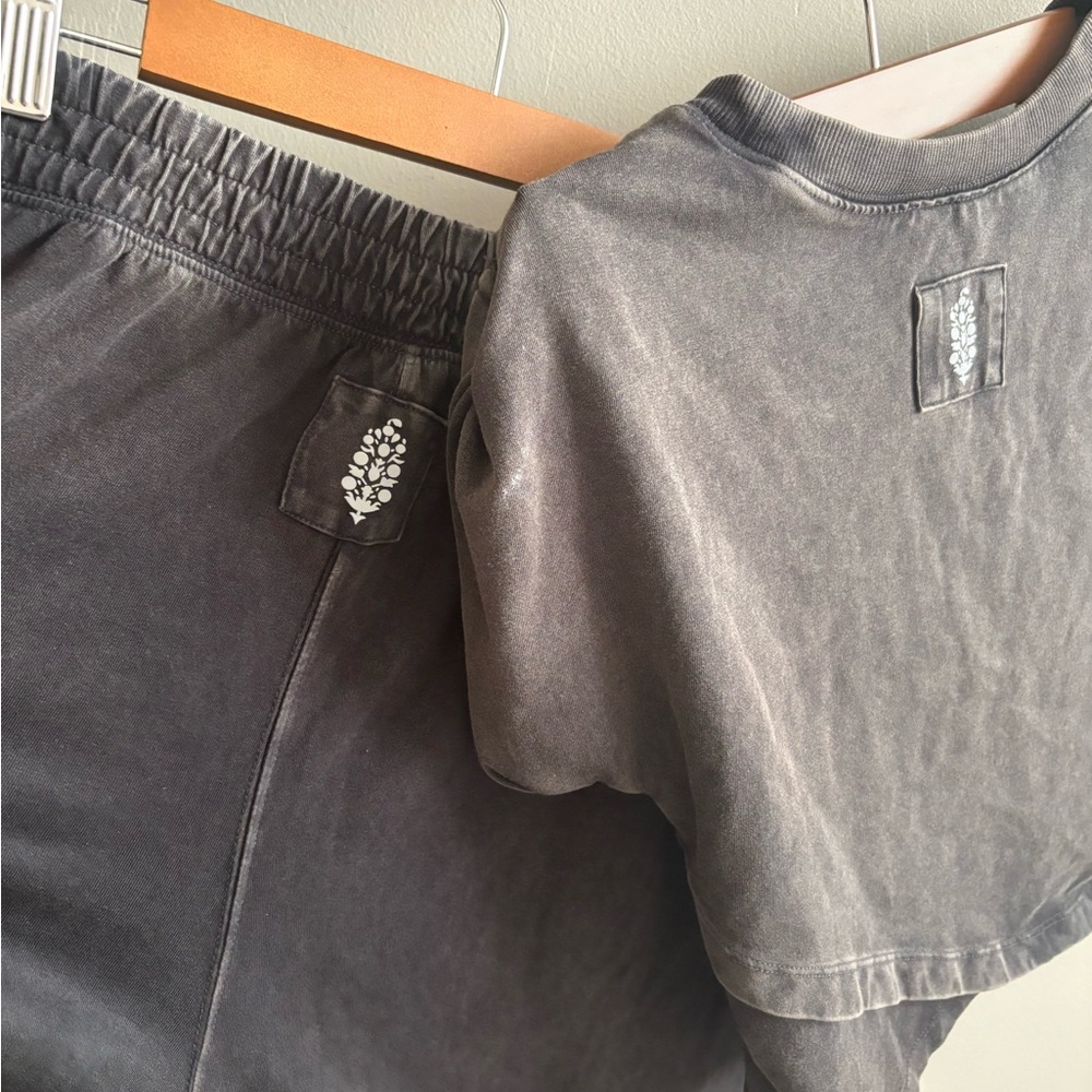 We The Free Black Hot Shot Crossover Jogger Pant Set - Picture 3 of 4
